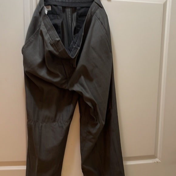 Grey men’s Calvin Klein dress pants size 36 x 32 length - Picture 5 of 6